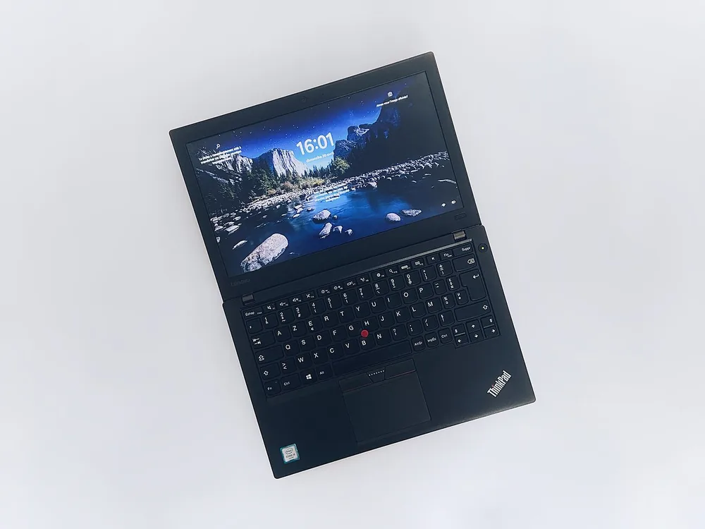 Lenovo ThinkPad X260 product image
